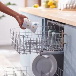 Pixar Finding Nemo Tall Shape Non-Skid Elevated Ceramic Cat Bowl -Pet Cat Supplies Store 291430 PT6. AC SS1800 V1633979686