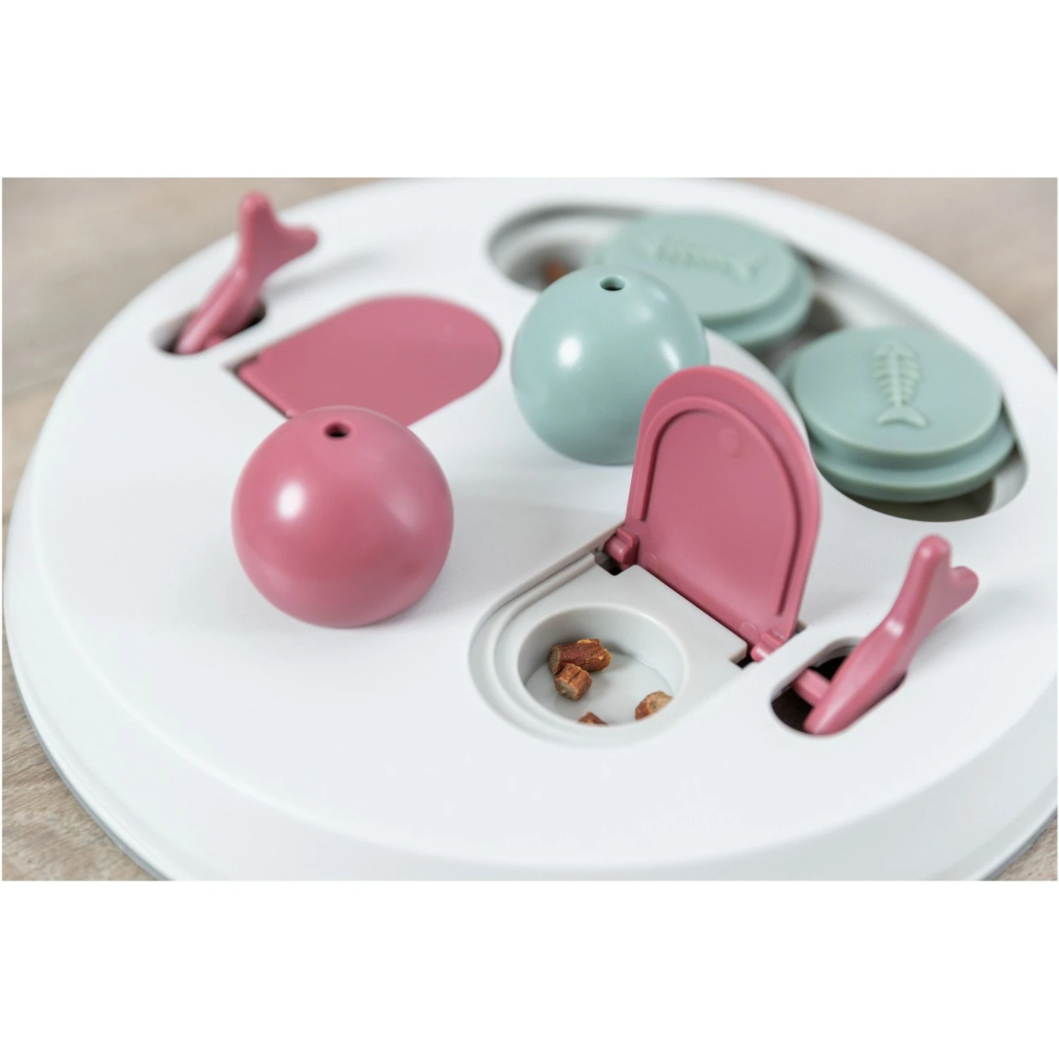 TRIXIE Cat Activity Flip Board Cat Toy 4 TRIXIE Cat Activity Flip Board Cat Toy - Image 4