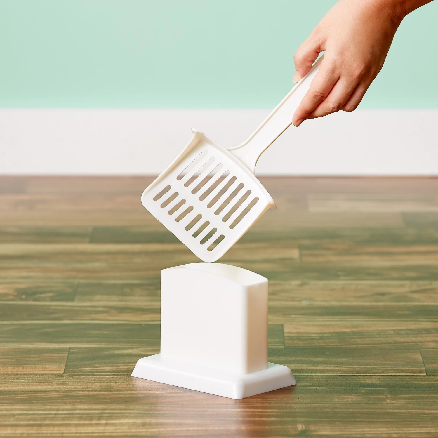 Petmate Handy Stand Litter Scoop 3 Petmate Handy Stand Litter Scoop - Image 3