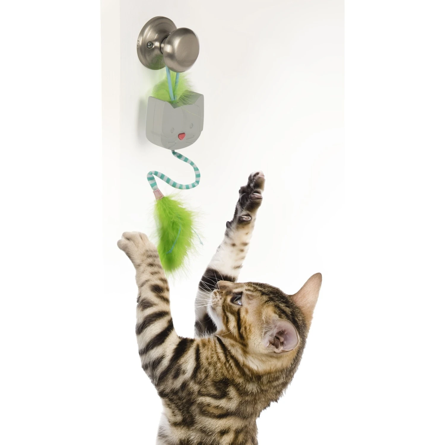 SmartyKat Twirly Tail Hanging Electronic Teaser Cat Toy 4 SmartyKat Twirly Tail Hanging Electronic Teaser Cat Toy - Image 4
