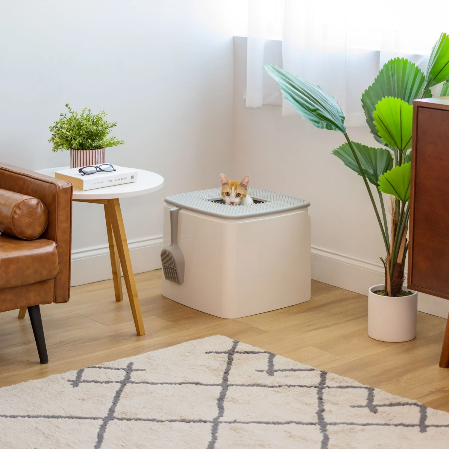 IRIS USA Premium Square Top Entry Cat Litter Box With Scoop, White & Gray, Large 5 IRIS USA Premium Square Top Entry Cat Litter Box With Scoop, White & Gray, Large - Image 5